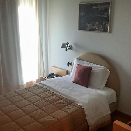 Grand Hotel Garden Barile Quarto foto