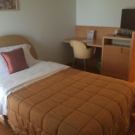 Grand Hotel Garden Barile Quarto foto